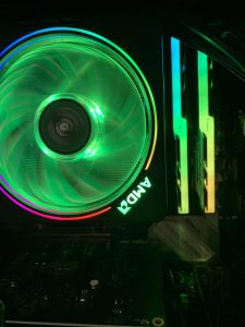 無意味に輝くLED